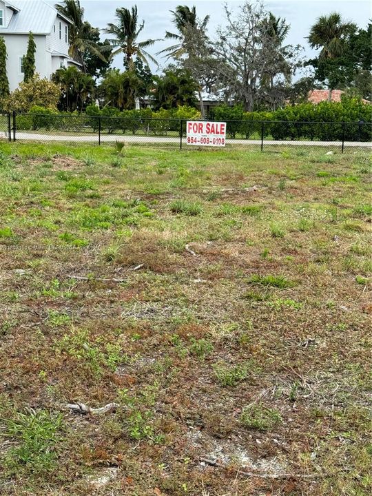 For Sale: $98,100 (0.52 acres)