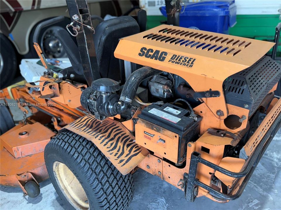 待售: $1,899,000 (20.25 acres)