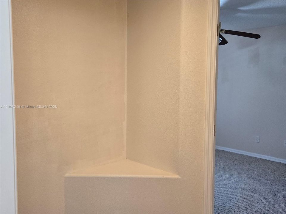 待售: $359,000 (4 贝兹, 2 浴室, 3000 平方英尺)