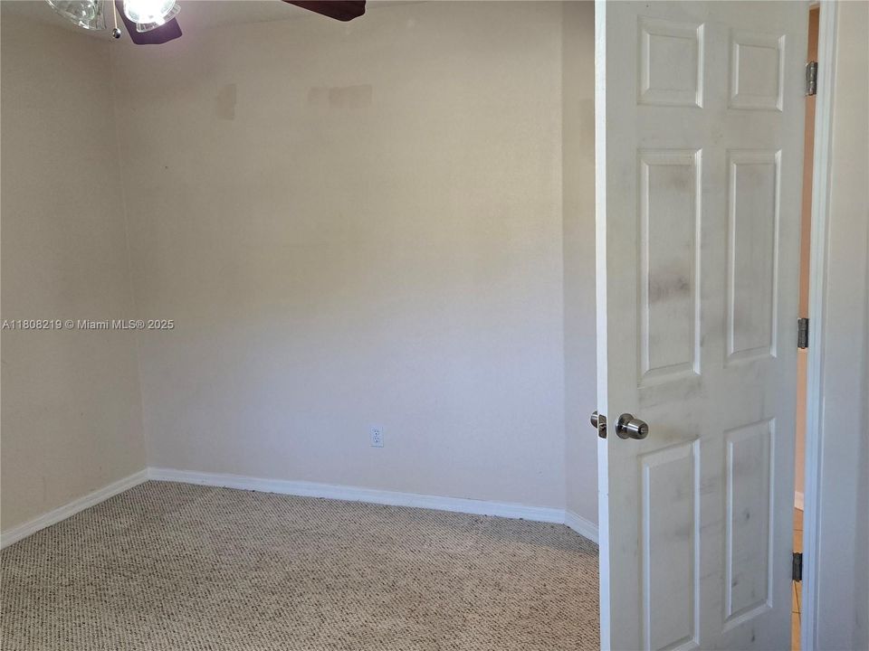 待售: $359,000 (4 贝兹, 2 浴室, 3000 平方英尺)