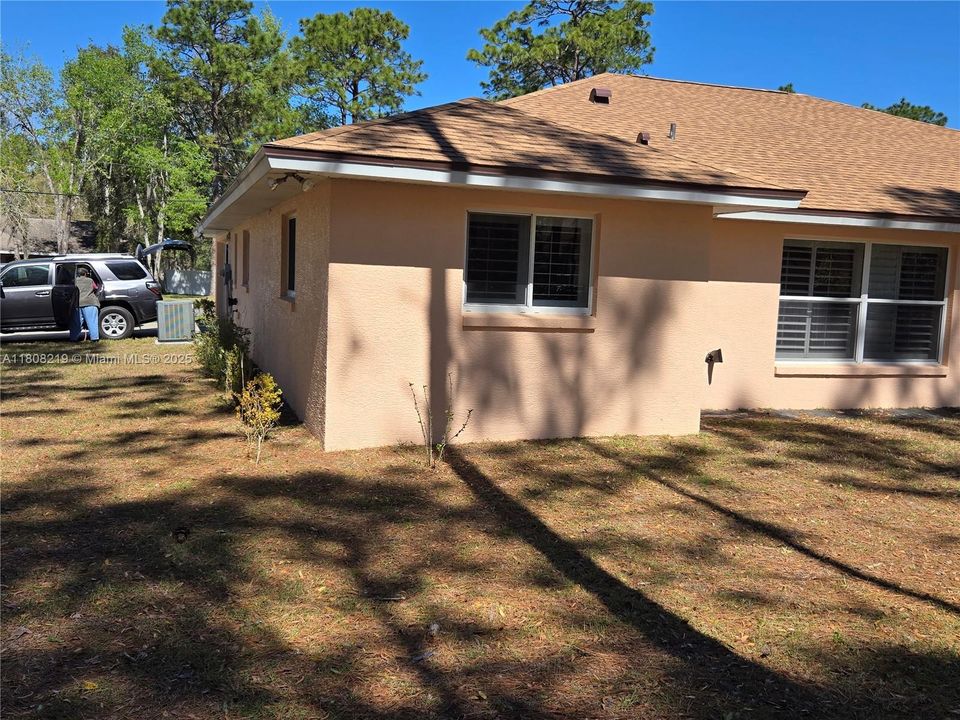 待售: $359,000 (4 贝兹, 2 浴室, 3000 平方英尺)