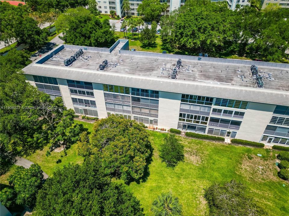 合同活跃: $129,000 (2 贝兹, 2 浴室, 1291 平方英尺)