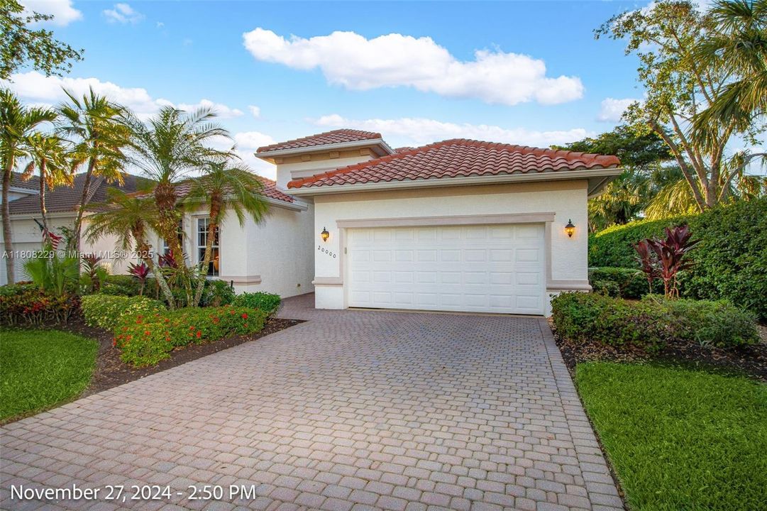 Recently Sold: $689,000 (3 beds, 2 baths, 1938 Square Feet)