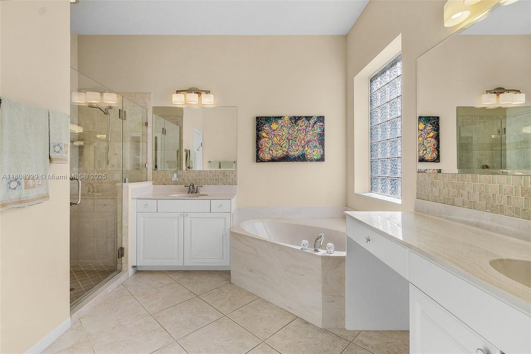 Recently Sold: $689,000 (3 beds, 2 baths, 1938 Square Feet)
