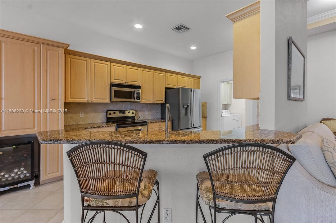 Recently Sold: $689,000 (3 beds, 2 baths, 1938 Square Feet)