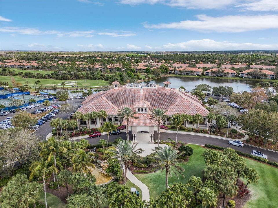 Recently Sold: $689,000 (3 beds, 2 baths, 1938 Square Feet)
