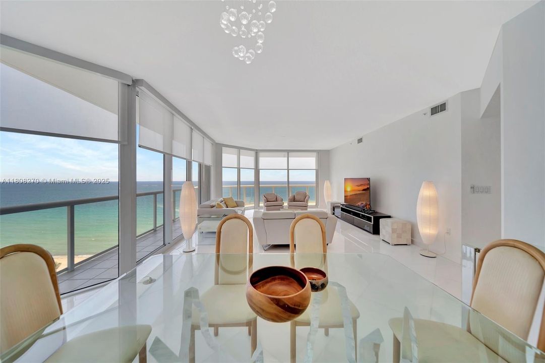 En Renta: $8,400 (3 camas, 2 baños, 2212 Pies cuadrados)