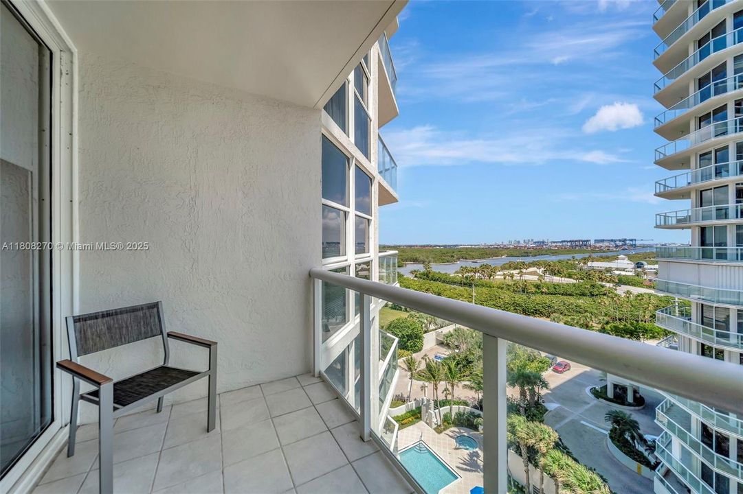 En Renta: $8,400 (3 camas, 2 baños, 2212 Pies cuadrados)