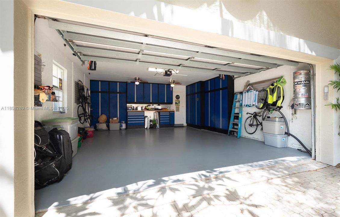 Recently Sold: $1,485,000 (4 beds, 2 baths, 3056 Square Feet)