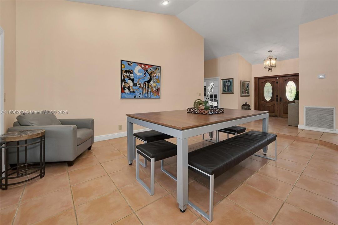 Recently Sold: $1,485,000 (4 beds, 2 baths, 3056 Square Feet)