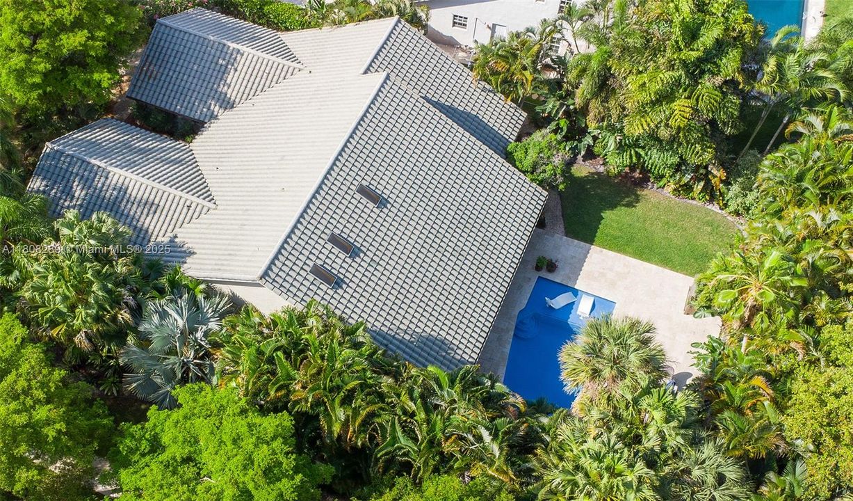 Recently Sold: $1,485,000 (4 beds, 2 baths, 3056 Square Feet)