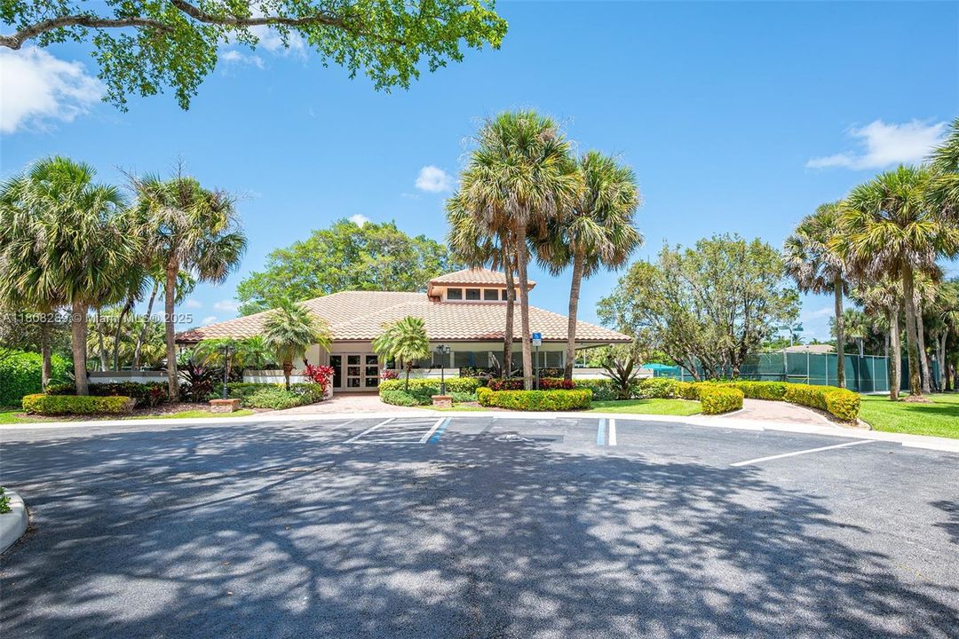 Recently Sold: $1,485,000 (4 beds, 2 baths, 3056 Square Feet)