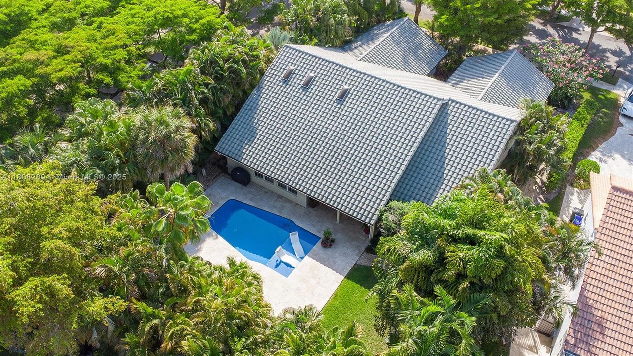 Recently Sold: $1,485,000 (4 beds, 2 baths, 3056 Square Feet)