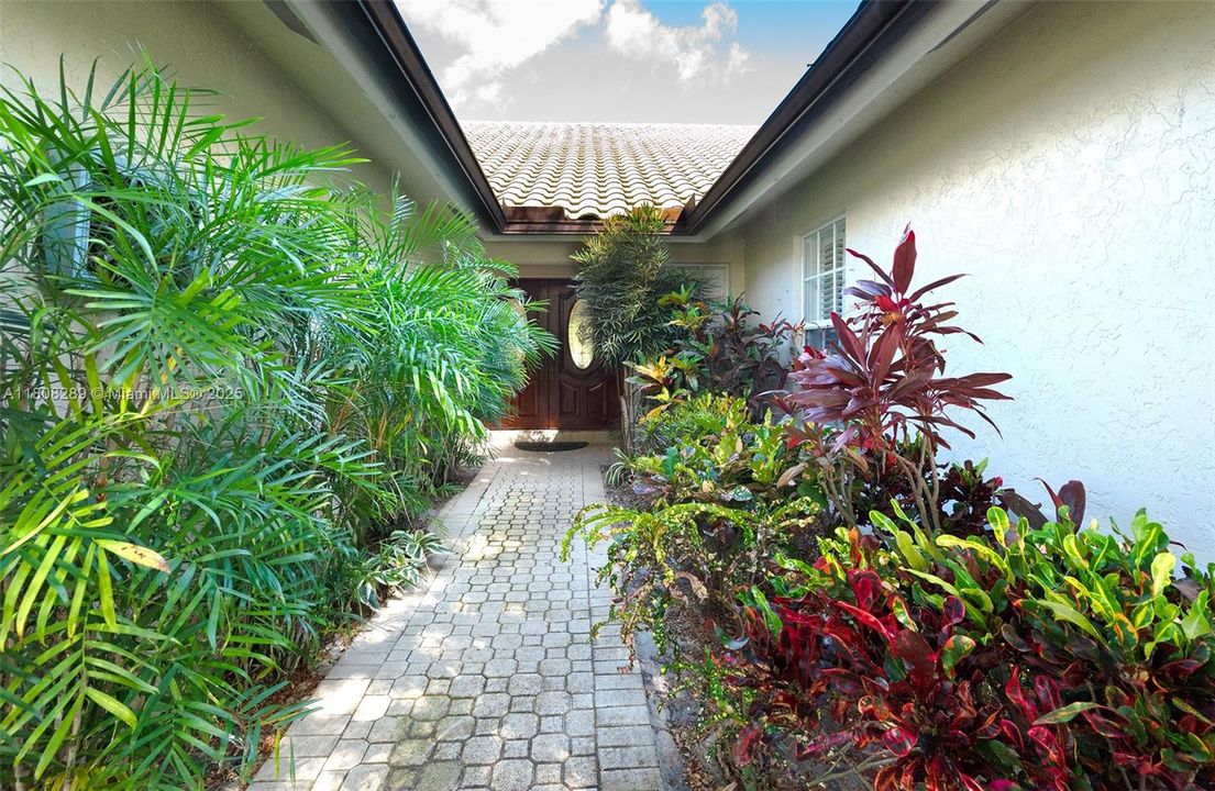 Recently Sold: $1,485,000 (4 beds, 2 baths, 3056 Square Feet)