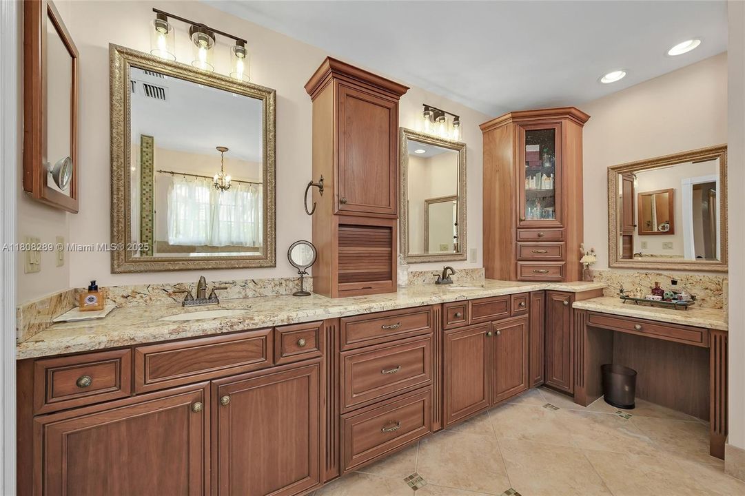 Recently Sold: $1,485,000 (4 beds, 2 baths, 3056 Square Feet)