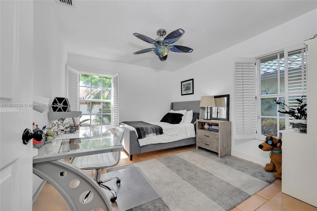 Recently Sold: $1,485,000 (4 beds, 2 baths, 3056 Square Feet)