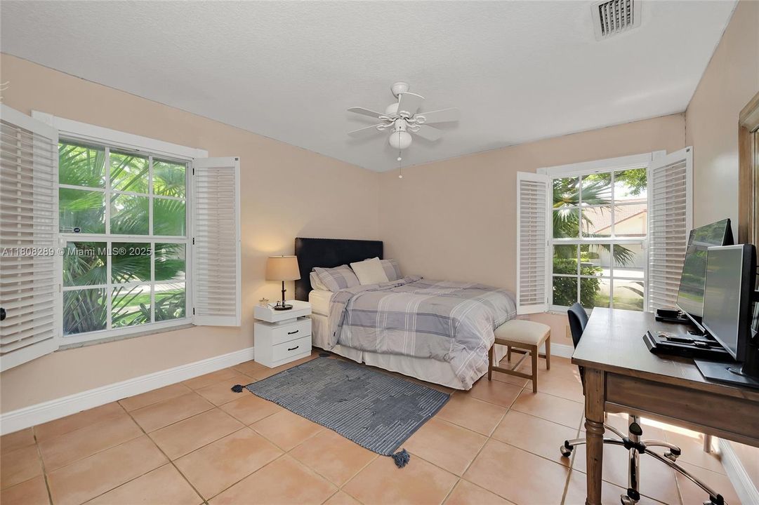 Recently Sold: $1,485,000 (4 beds, 2 baths, 3056 Square Feet)