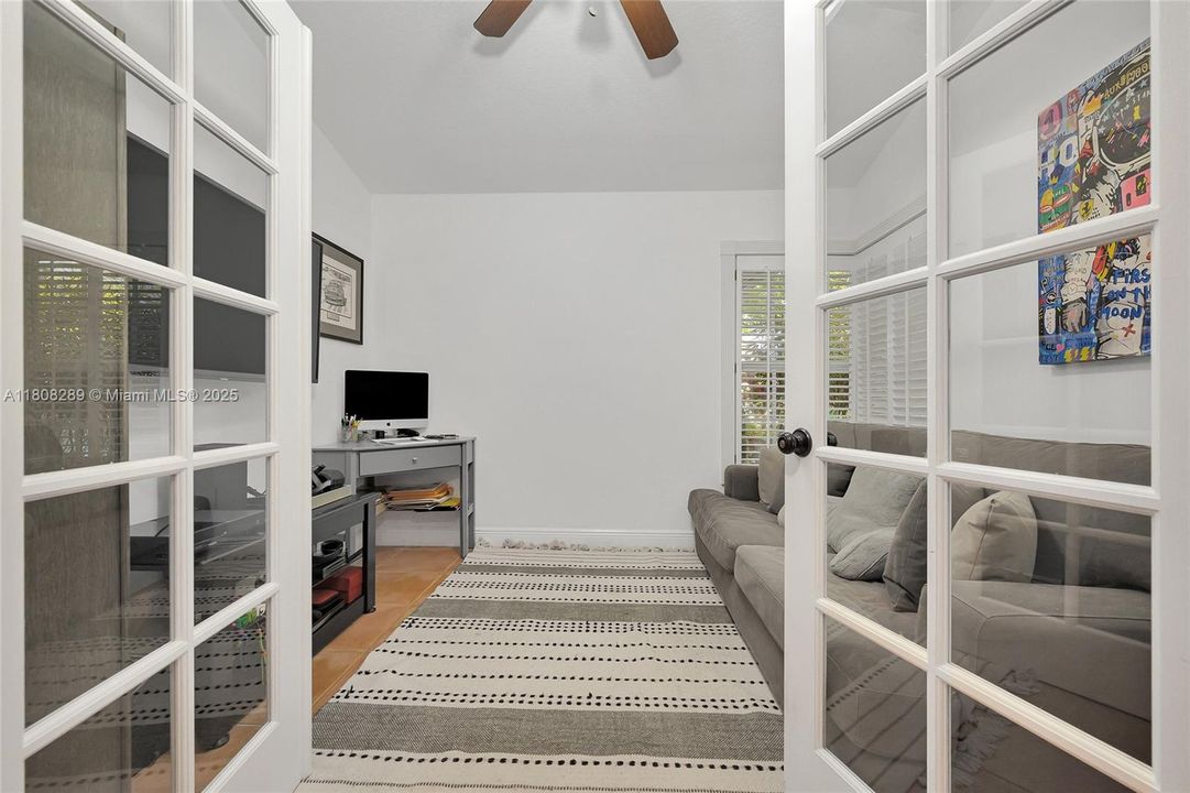 Recently Sold: $1,485,000 (4 beds, 2 baths, 3056 Square Feet)