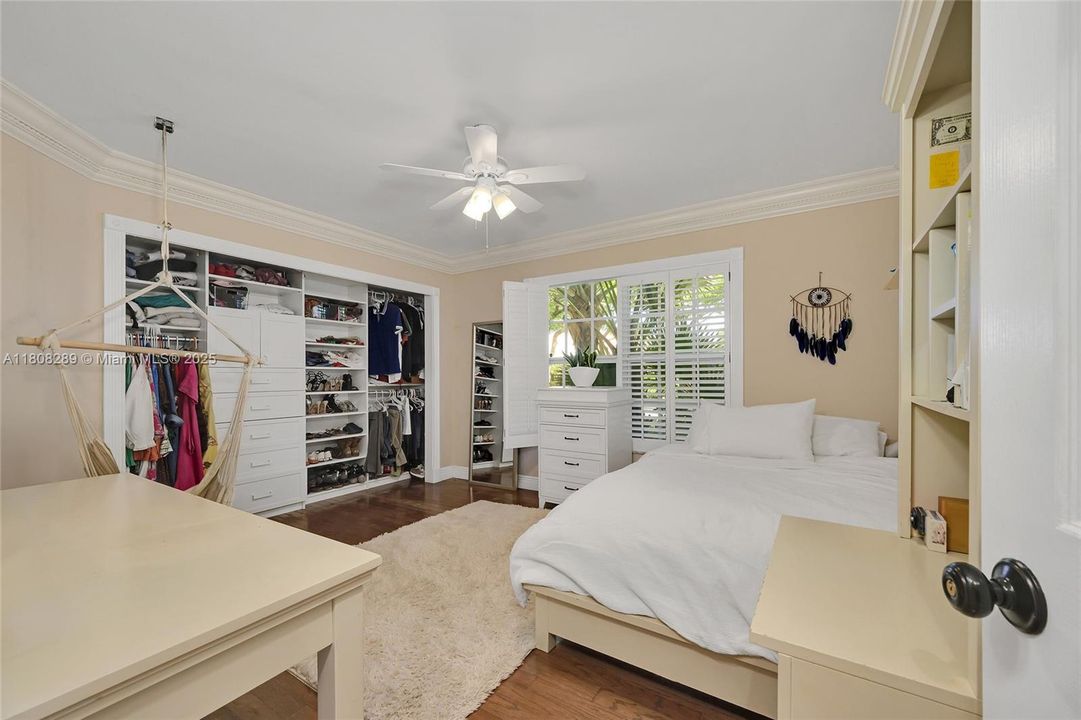 Recently Sold: $1,485,000 (4 beds, 2 baths, 3056 Square Feet)