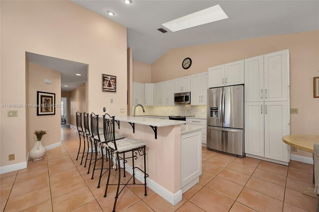 Recently Sold: $1,485,000 (4 beds, 2 baths, 3056 Square Feet)