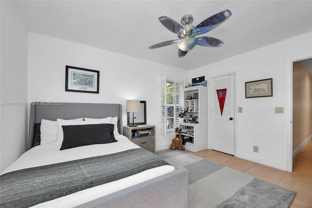 Recently Sold: $1,485,000 (4 beds, 2 baths, 3056 Square Feet)