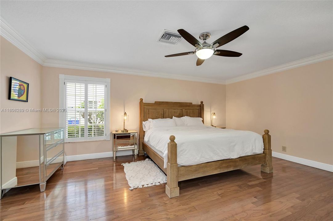 Recently Sold: $1,485,000 (4 beds, 2 baths, 3056 Square Feet)