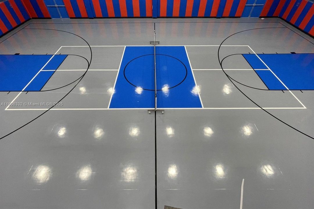 На продажу: $319,000 (2 спален, 2 ванн, 1235 Квадратных фут)