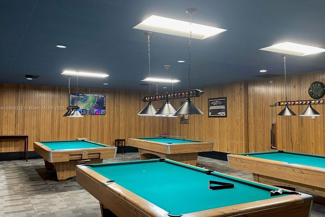 На продажу: $319,000 (2 спален, 2 ванн, 1235 Квадратных фут)