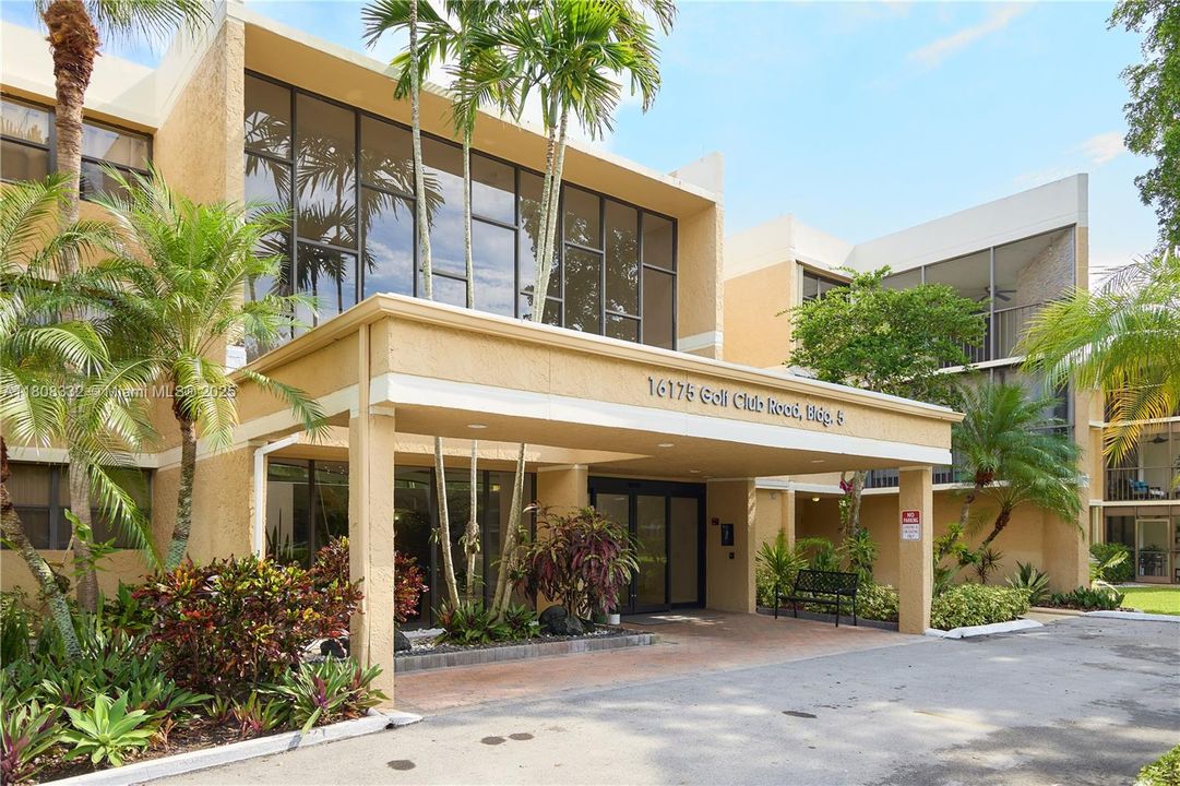 На продажу: $319,000 (2 спален, 2 ванн, 1235 Квадратных фут)