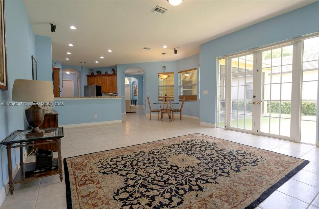 Recently Sold: $1,050,000 (4 beds, 3 baths, 2729 Square Feet)