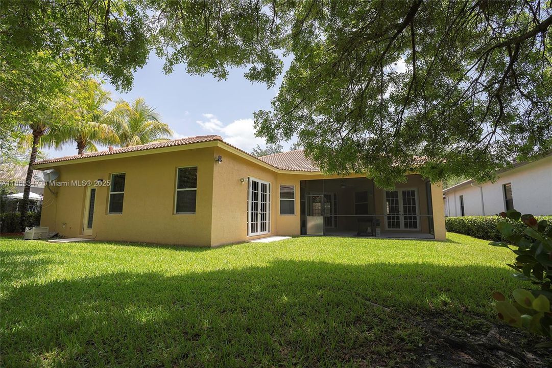 Recently Sold: $1,050,000 (4 beds, 3 baths, 2729 Square Feet)