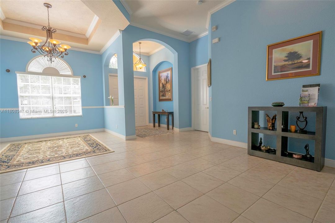 Recently Sold: $1,050,000 (4 beds, 3 baths, 2729 Square Feet)