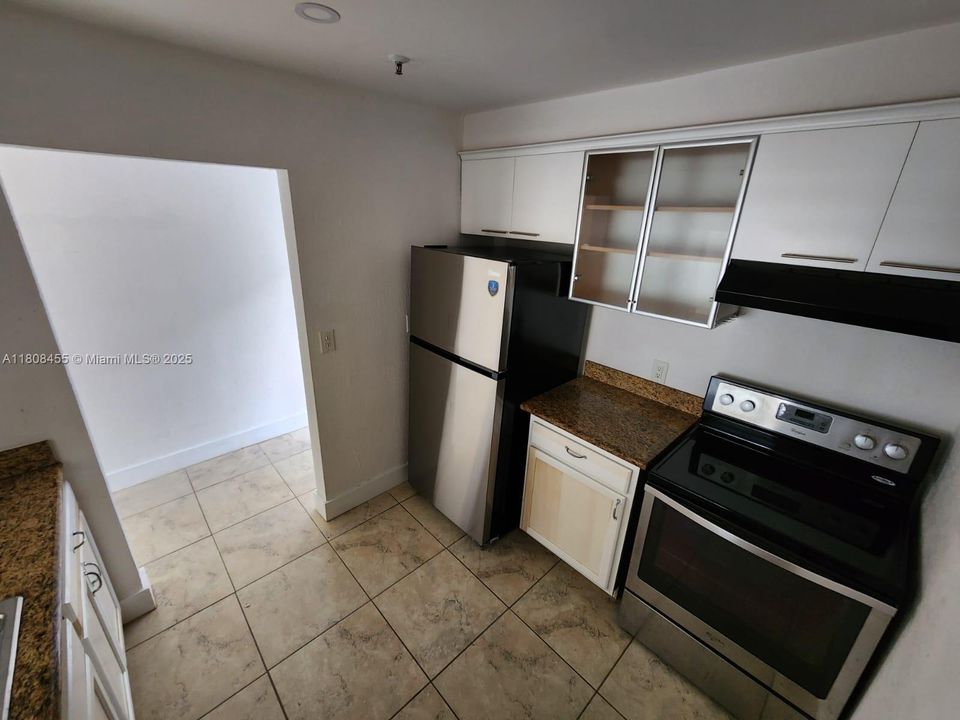 Vendido Recientemente: $375,000 (2 camas, 2 baños, 872 Pies cuadrados)