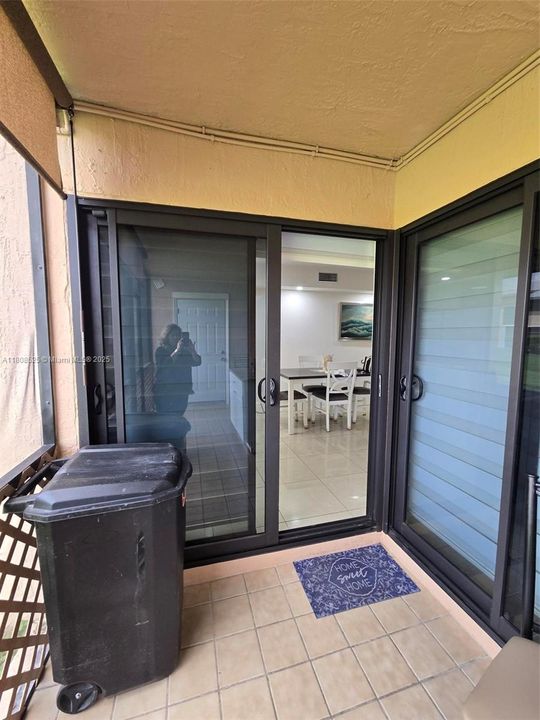 Active With Contract: $230,000 (2 beds, 1 baths, 863 Square Feet)