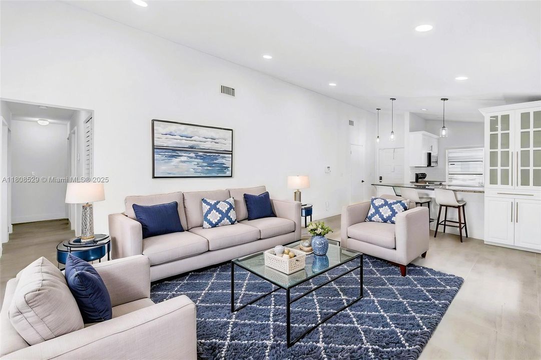 最近售出: $369,000 (2 贝兹, 2 浴室, 1148 平方英尺)