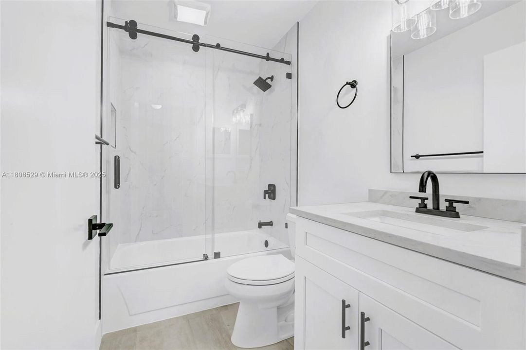 最近售出: $369,000 (2 贝兹, 2 浴室, 1148 平方英尺)