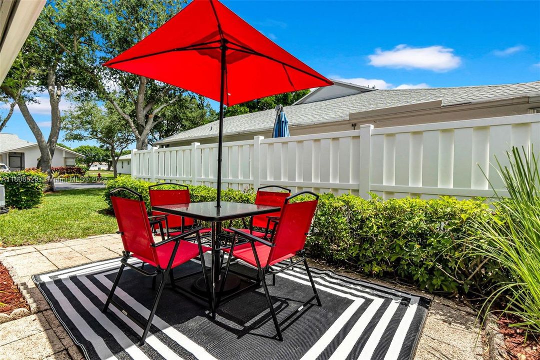 最近售出: $369,000 (2 贝兹, 2 浴室, 1148 平方英尺)