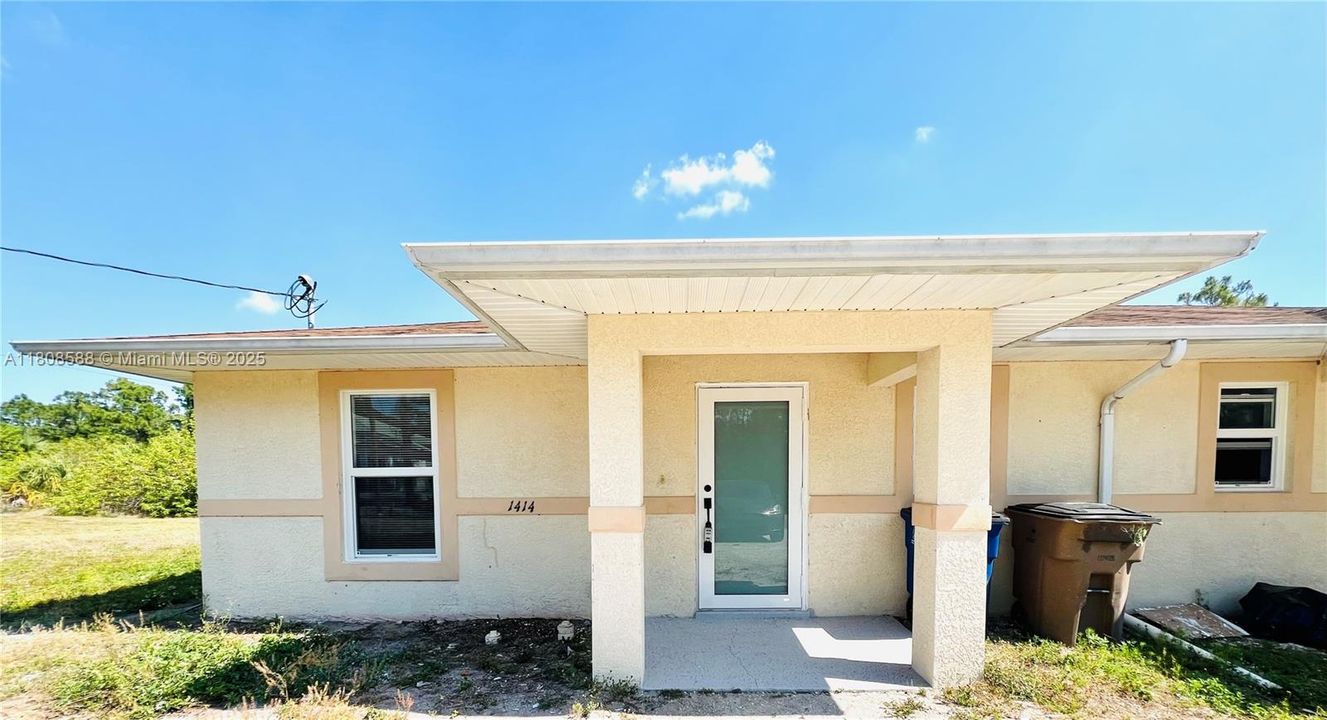 Recently Rented: $1,780 (3 beds, 2 baths, 1150 Square Feet)