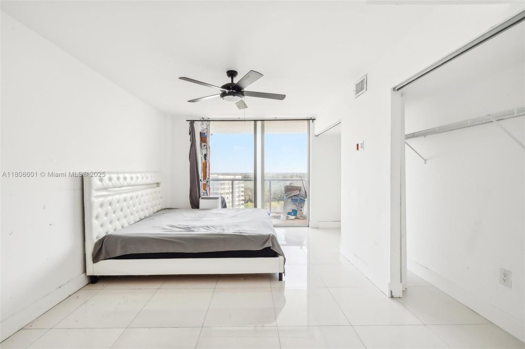 Active With Contract: $115,000 (1 beds, 1 baths, 801 Square Feet)