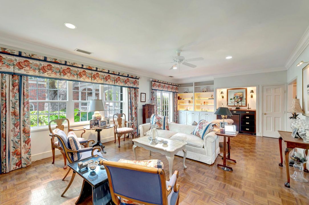 645 riomar Dr-12