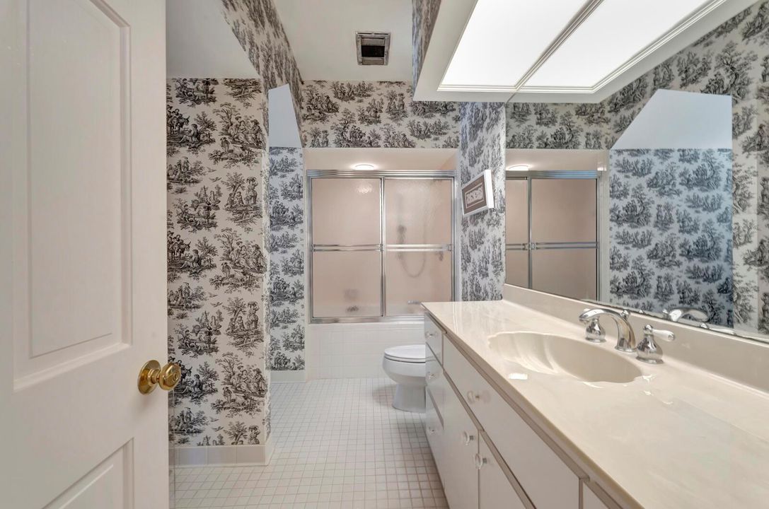 645 riomar Dr-59