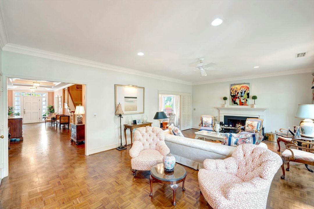 645 riomar Dr-16