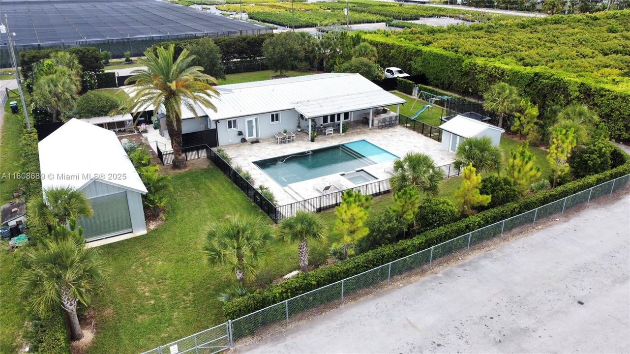 Недавно продано: $1,100,000 (3 спален, 2 ванн, 2234 Квадратных фут)