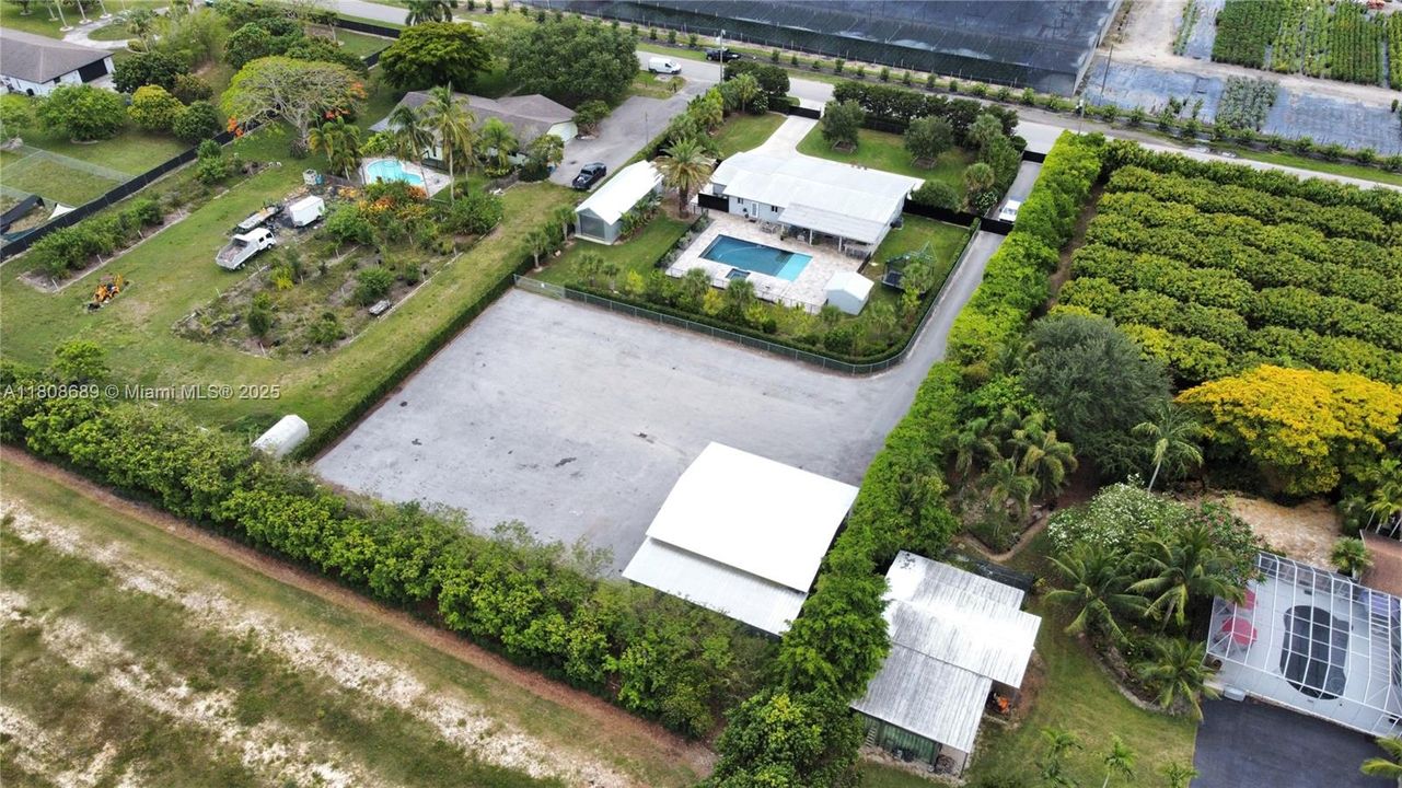 Недавно продано: $1,100,000 (3 спален, 2 ванн, 2234 Квадратных фут)