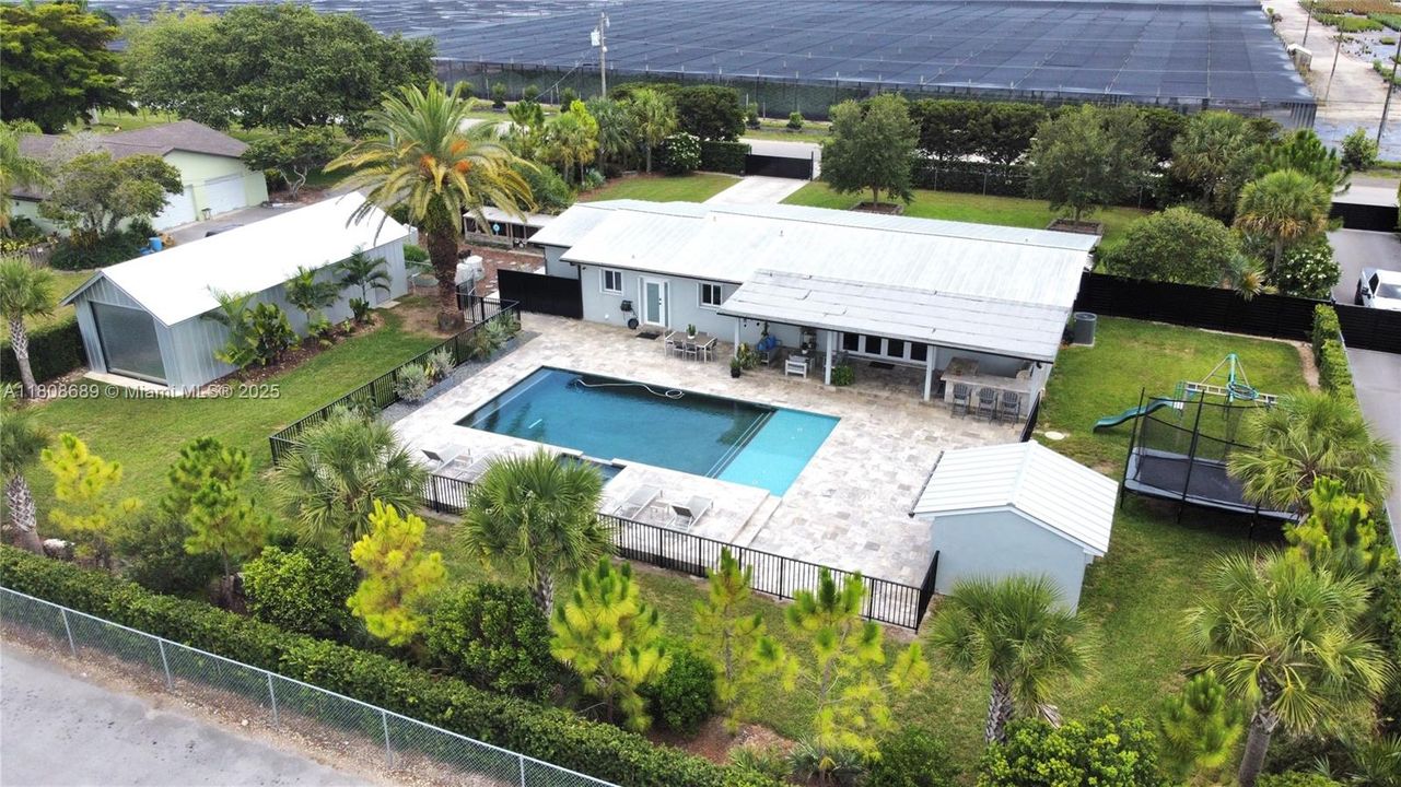 Недавно продано: $1,100,000 (3 спален, 2 ванн, 2234 Квадратных фут)