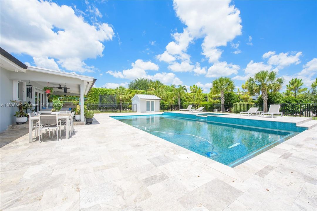 Недавно продано: $1,100,000 (3 спален, 2 ванн, 2234 Квадратных фут)