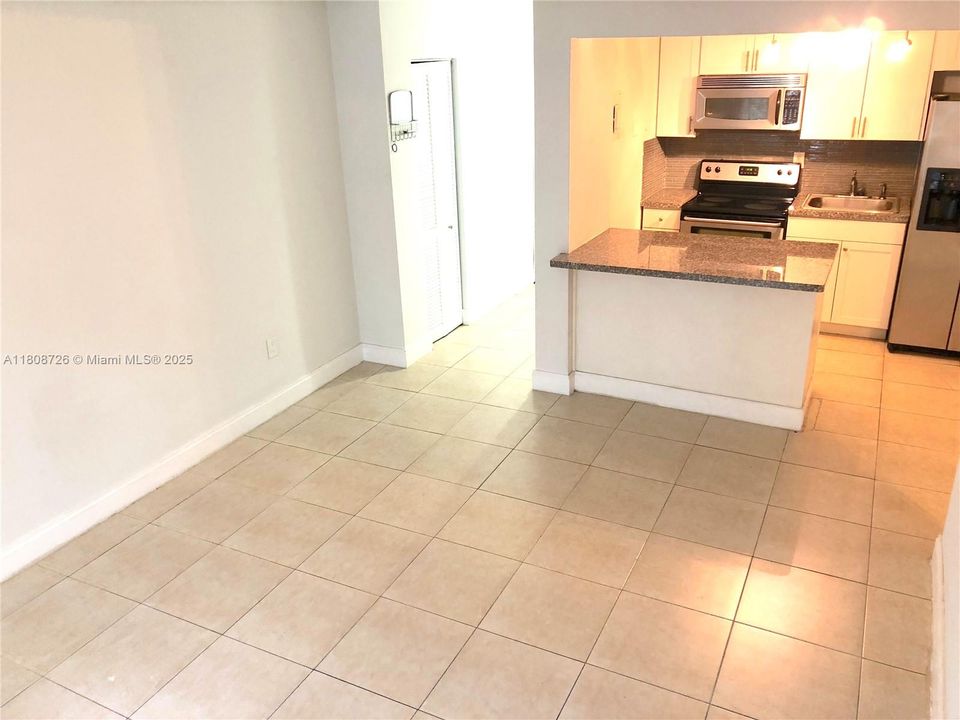 Activo con contrato: $199,000 (1 camas, 1 baños, 550 Pies cuadrados)