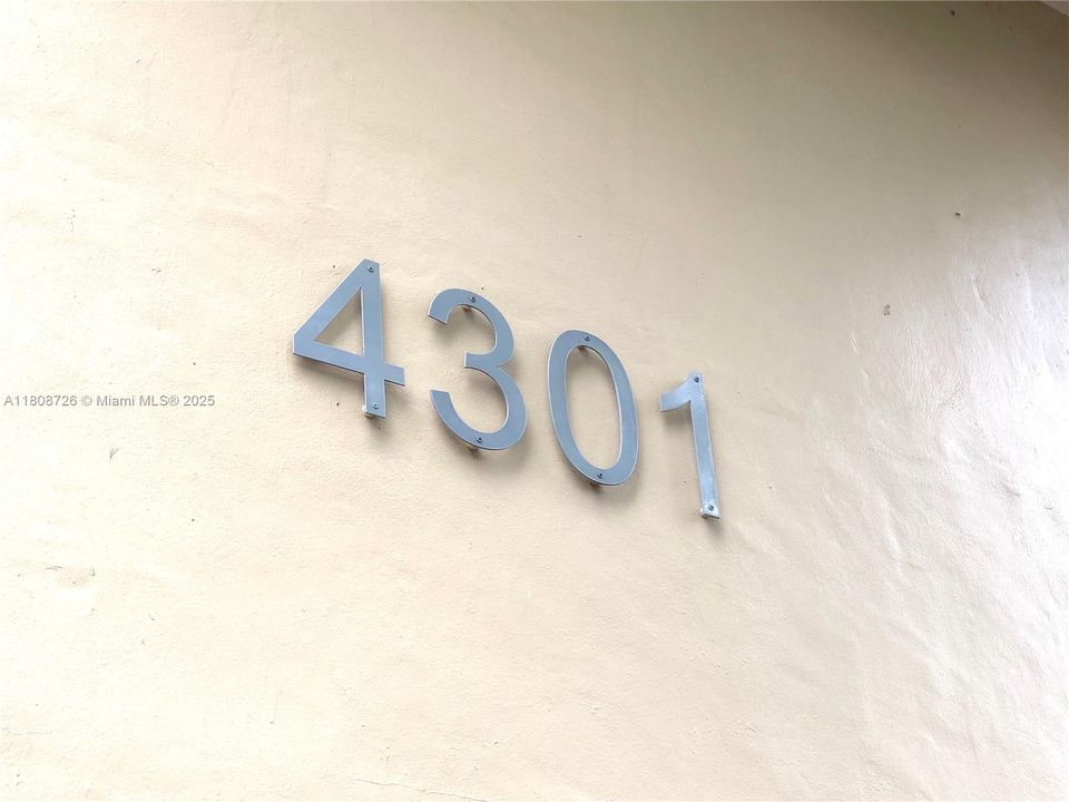 Activo con contrato: $199,000 (1 camas, 1 baños, 550 Pies cuadrados)