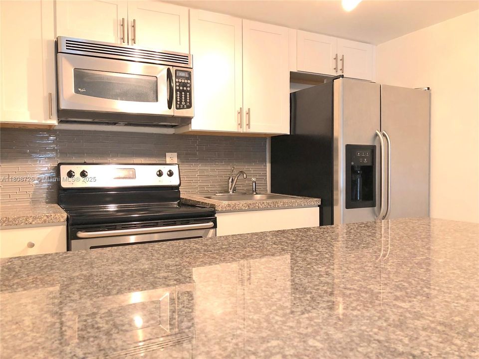 Activo con contrato: $199,000 (1 camas, 1 baños, 550 Pies cuadrados)