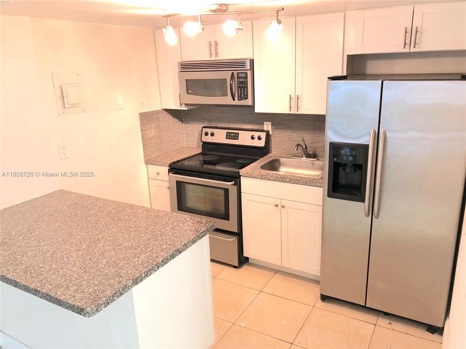 Activo con contrato: $199,000 (1 camas, 1 baños, 550 Pies cuadrados)